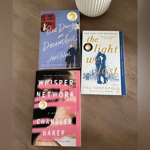 3 Reese’s Book Club Titles 🤍